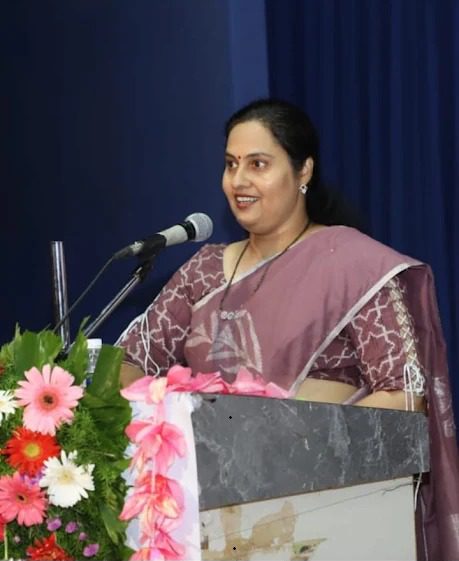 Advocate Shweta Gattewar - Family & Divorce Lawyer Pune